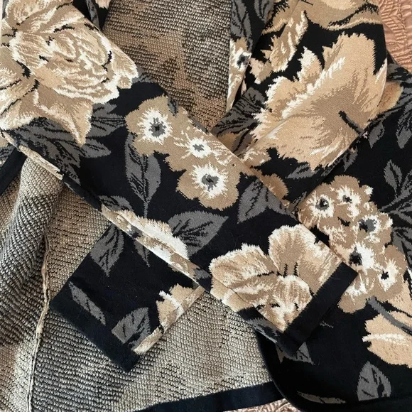 Jacket - Picture 5 of 7